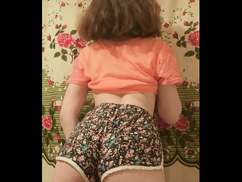 ❤️ Sexi mladá kočka si vyzlieka šortky pred kamerou Porno na sk.bestsexporno.ru