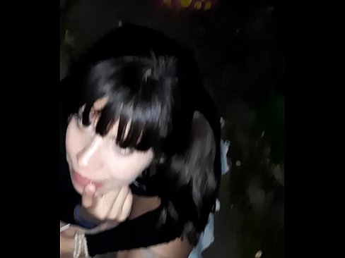 ❤️ Na ulici opuchnutý penis výmenou za cukríky Porno na sk.bestsexporno.ru