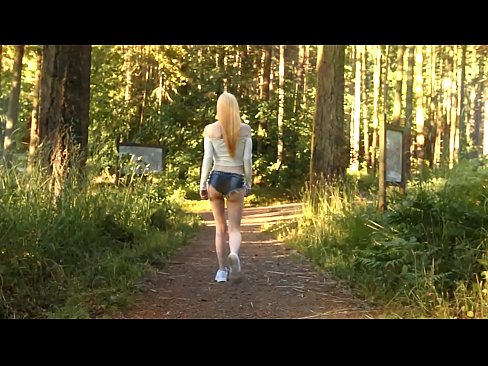❤️ Krásna žena sa pohybuje pomaly, nie nahé video Porno na sk.bestsexporno.ru