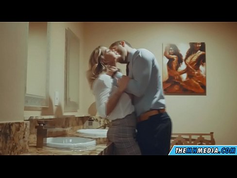 ❤️ Keď vás prsnatá blondínka zvádza na verejných toaletách Porno na sk.bestsexporno.ru